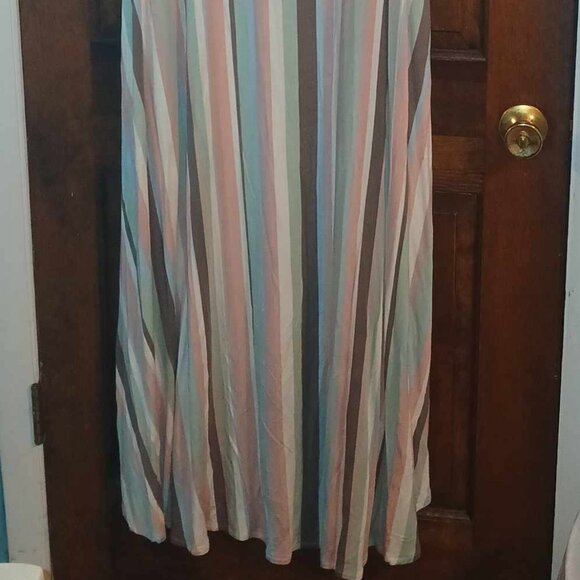 🌈 Torrid Multicolored Striped Jersey Hi-Lo Maxi Dress size 4x Like New! - Picture 3 of 5